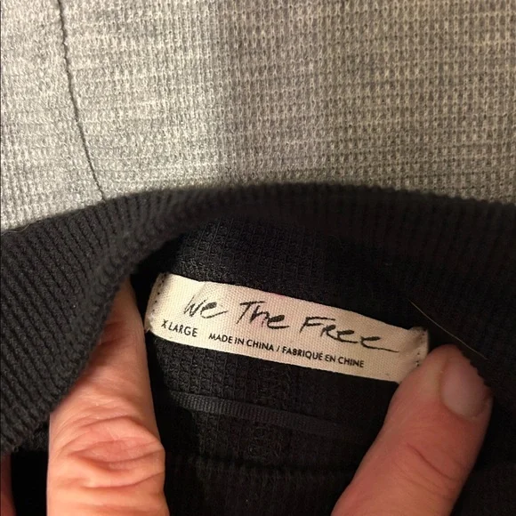 Set of two Free People thermal henleys - Picture 4 of 4